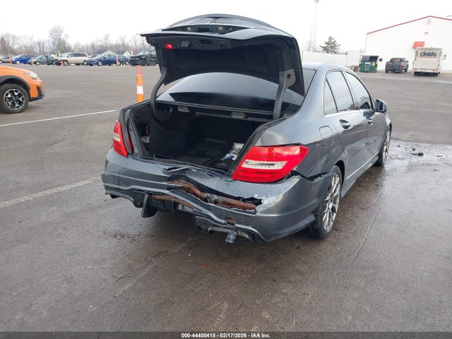 Продаж на аукціоні авто 2013 Mercedes-benz C 300 Sport 4matic, vin: WDDGF8ABXDR244936, номер лоту: 44400418