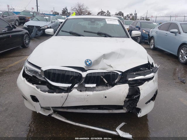 3MW5P9J09N8C33910 BMW 330e Xdrive