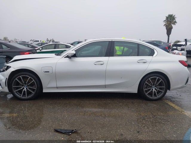 3MW5P9J09N8C33910 BMW 330e Xdrive