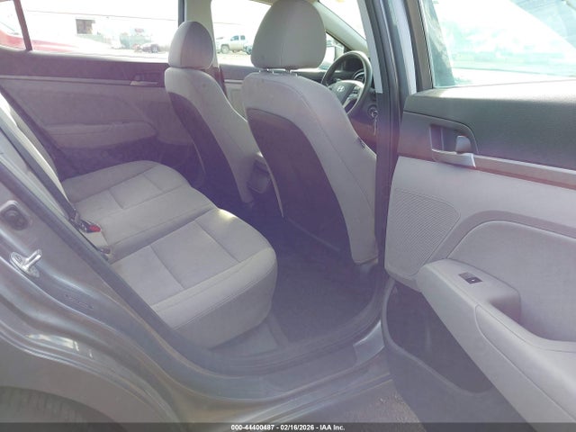 2018 Hyundai Elantra Sel მანქანა იყიდება აუქციონზე, vin: 5NPD84LF1JH307246, აუქციონის ნომერი: 44400487