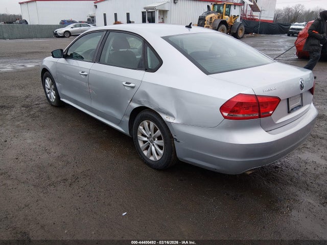 2013 VOLKSWAGEN PASSAT 1VWAP7A39DC059258 Photo 2