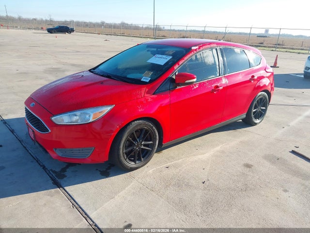 Ford FOCUS SE 2016 1FADP3K22GL239321 Image 2