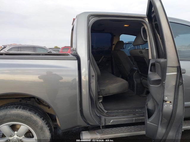 44400549 :رقم المزاد ، 1N6AA0ED4DN313183 vin ، 2013 Nissan Titan Sv مزاد بيع