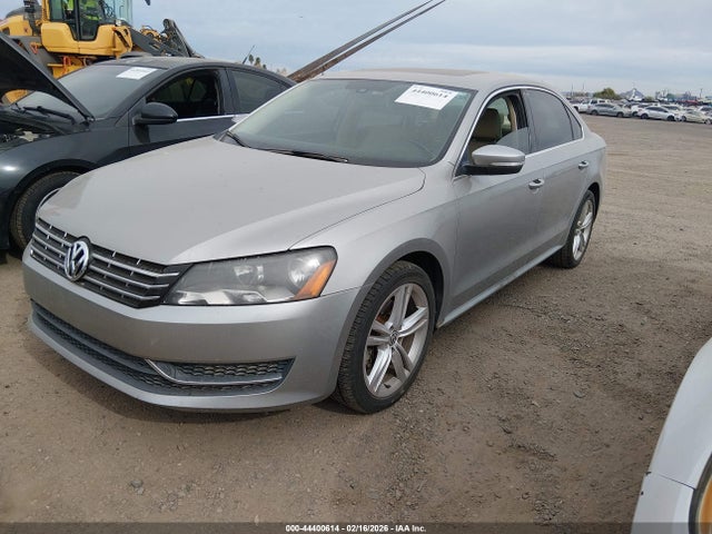 1VWBN7A32EC053880 Volkswagen Passat 2.0l Tdi Se