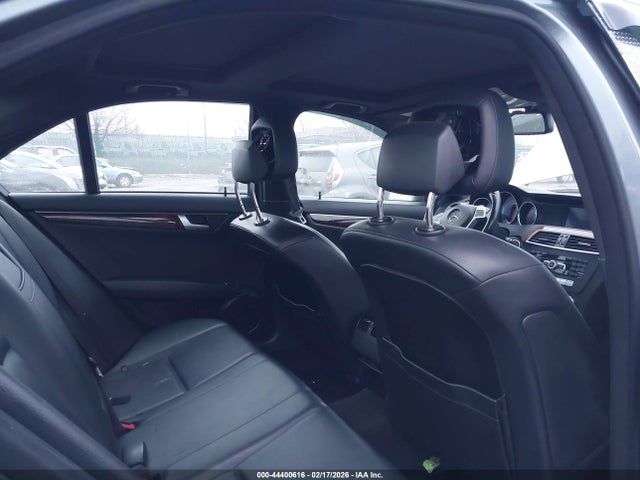 Продаж на аукціоні авто 2012 Mercedes-benz C 300 Sport 4matic, vin: WDDGF8BB9CF913941, номер лоту: 44400616