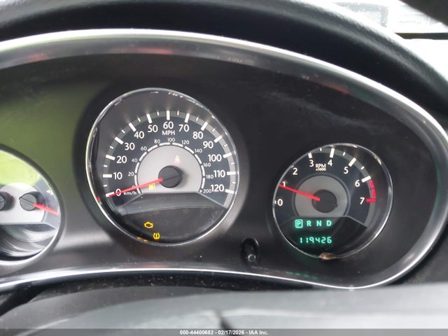 Chrysler 200 LX 2014 1C3CCBAB6EN238028 Image 7