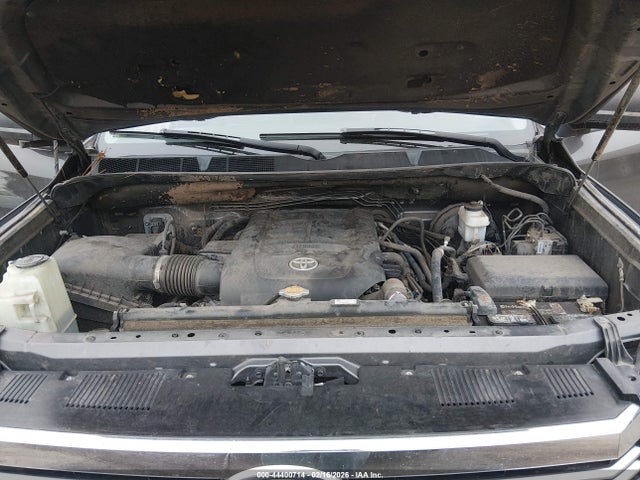 5TFDW5F13HX604111 Toyota Tundra Sr5 5.7l V8