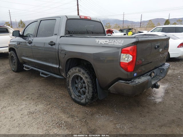 5TFDW5F13HX604111 Toyota Tundra Sr5 5.7l V8