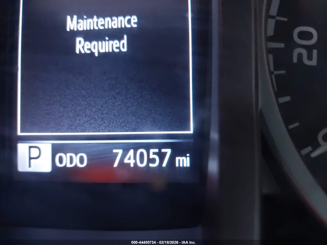 5TFAX5GN8HX090581 Toyota Tacoma Sr5