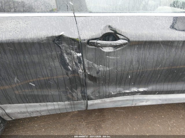 JN1BJ1CR1HW108788 Nissan Rogue Sport Sl