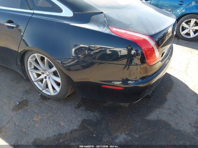 2012 JAGUAR XJ SAJWA1CB9CLV22608 Photo 5