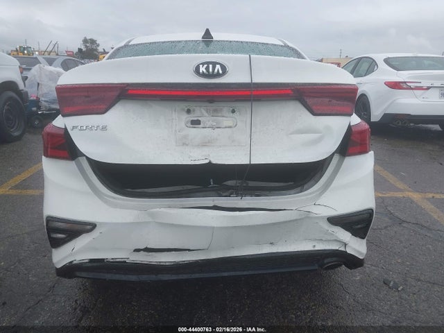 3KPF24AD7ME268134 KIA Forte Lxs