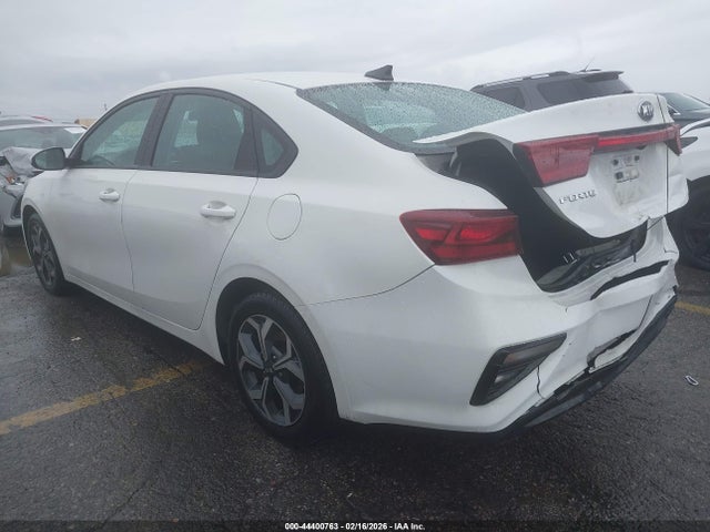 3KPF24AD7ME268134 KIA Forte Lxs