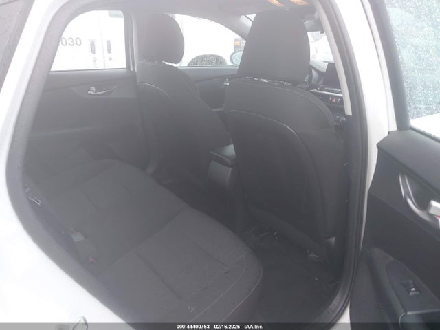 3KPF24AD7ME268134 KIA Forte Lxs