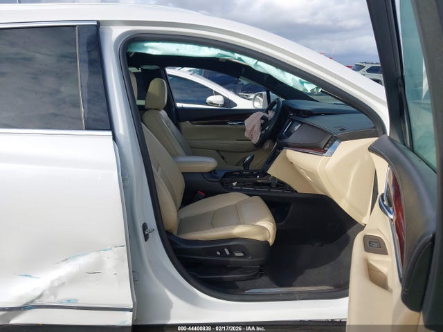 Продажа на аукционе авто 2017 Cadillac Xt5 Luxury, vin: 1GYKNBRS8HZ109317, номер лота: 44400838
