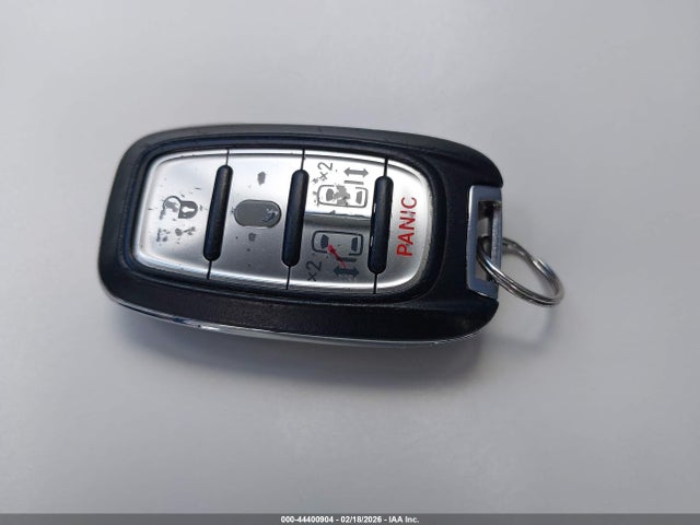 2018 CHRYSLER PACIFICA HYBRID 2C4RC1H78JR332975 Photo 10