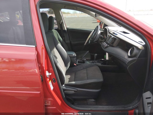 JTMZFREV5HJ124091 Toyota RAV4 LE
