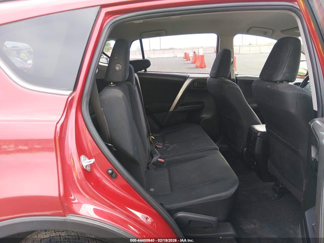 JTMZFREV5HJ124091 Toyota RAV4 LE