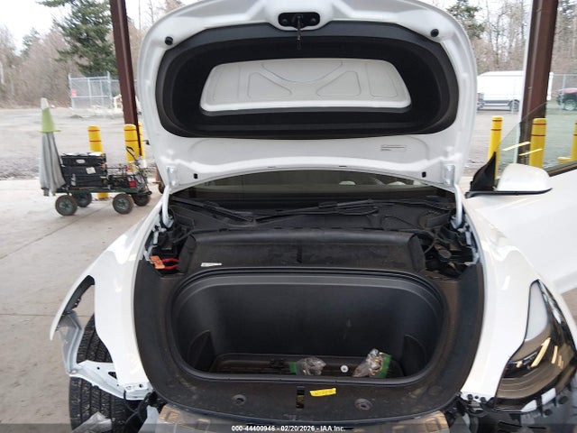 2024 TESLA MODEL Y 7SAYGDEE6RF155504 Photo 9