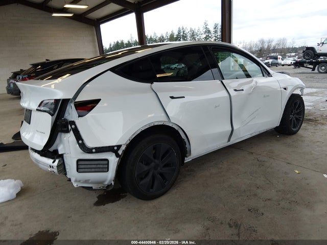 2024 TESLA MODEL Y 7SAYGDEE6RF155504 Photo 3
