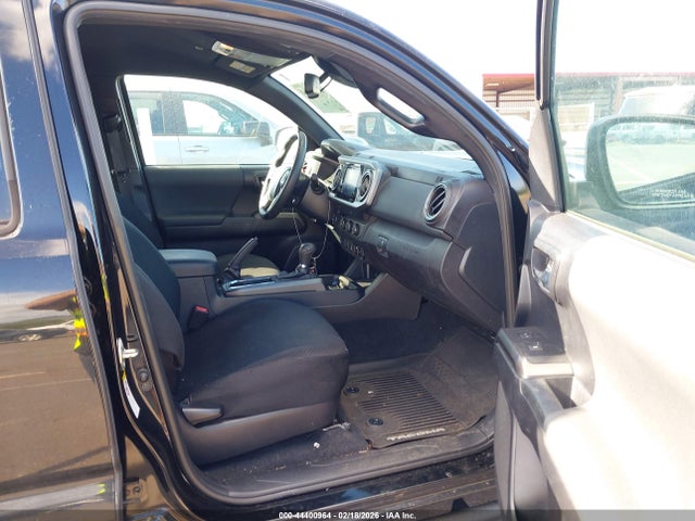 3TMAZ5CN4KM113268 Toyota Tacoma Sr5 V6