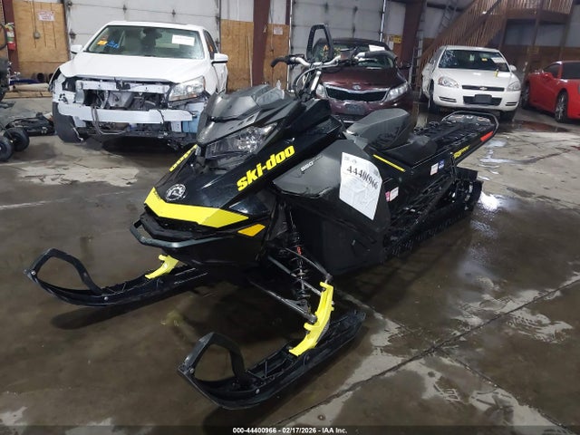Ski-Doo Summit X 165 850 E-t 2018 2BPSTDJB5JV000016 Image 2