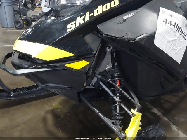 Ski-Doo Summit X 165 850 E-t 2018 2BPSTDJB5JV000016 Image 6