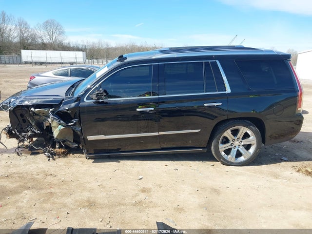 44400981 :رقم المزاد ، 1GYS3CKJ4LR146175 vin ، 2020 Cadillac Escalade 2wd Premium Luxury مزاد بيع