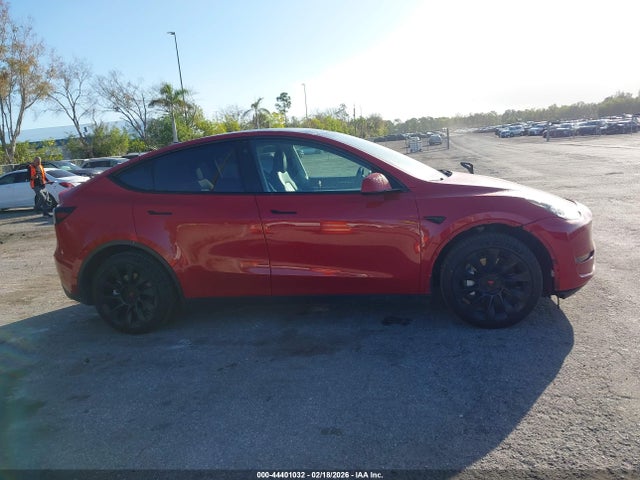 2023 Tesla Model Y Awd/long Range Dual Motor All-wheel Drive მანქანა იყიდება აუქციონზე, vin: 7SAYGAEE3PF706113, აუქციონის ნომერი: 44401032