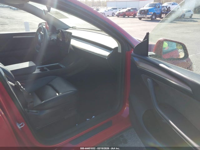 2023 Tesla Model Y Awd/long Range Dual Motor All-wheel Drive მანქანა იყიდება აუქციონზე, vin: 7SAYGAEE3PF706113, აუქციონის ნომერი: 44401032