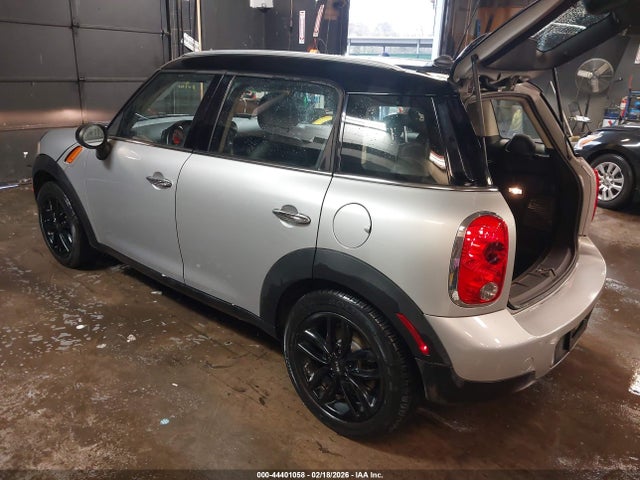 2013 MINI COUNTRYMAN WMWZB3C55DWM09394 Photo 2