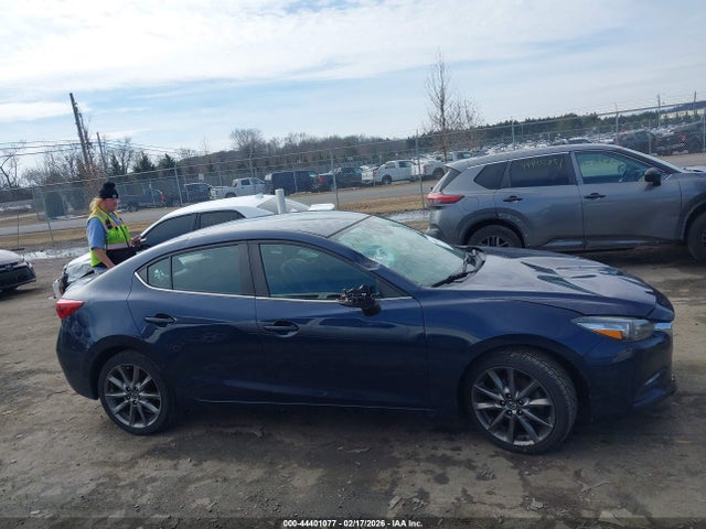 2018 Mazda Mazda3 Touring მანქანა იყიდება აუქციონზე, vin: 3MZBN1V35JM266046, აუქციონის ნომერი: 44401077