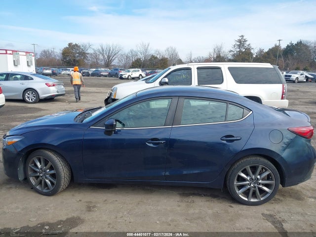 2018 Mazda Mazda3 Touring მანქანა იყიდება აუქციონზე, vin: 3MZBN1V35JM266046, აუქციონის ნომერი: 44401077