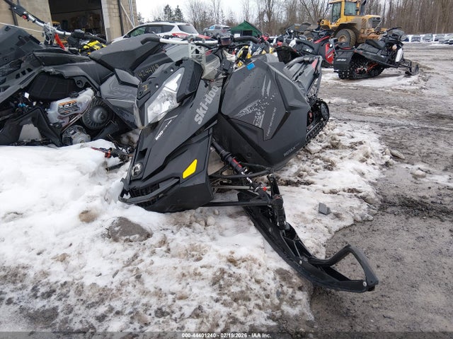 Ski-Doo Other 2016 2BPSUAGB0GV000016 Image 2