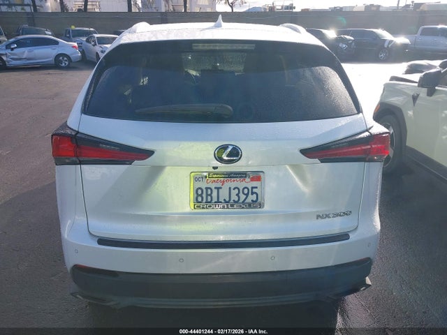 JTJYARBZ7J2085647 Lexus NX 300