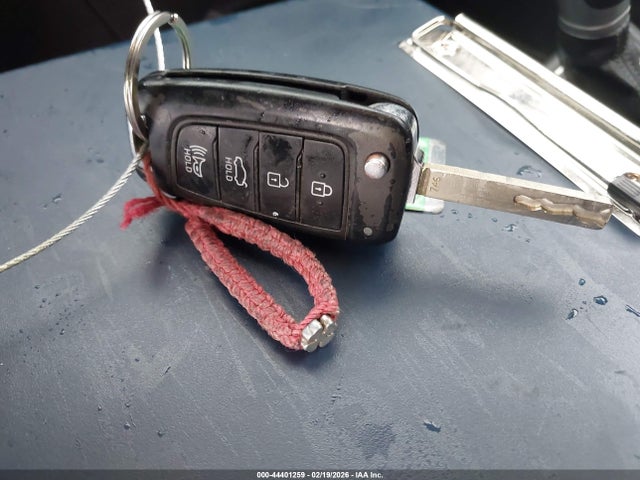 3KPC24A66NE174588 Hyundai ACCENT SE