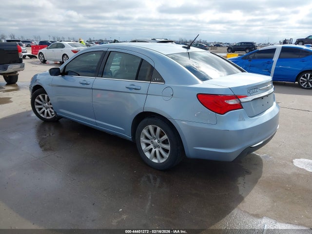 44401272 :رقم المزاد ، 1C3CCBBB0DN545305 vin ، 2013 Chrysler 200 Touring مزاد بيع
