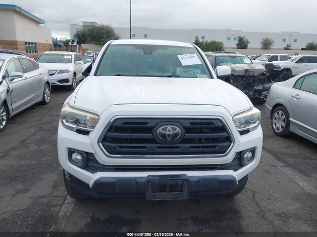 5TFAX5GN4JX110718 Toyota Tacoma Sr5