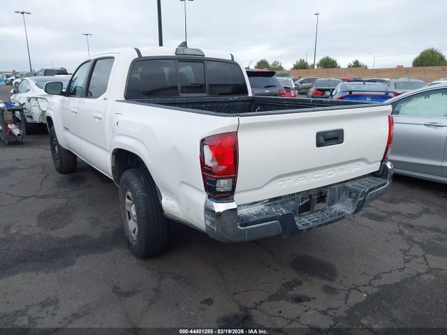 5TFAX5GN4JX110718 Toyota Tacoma Sr5