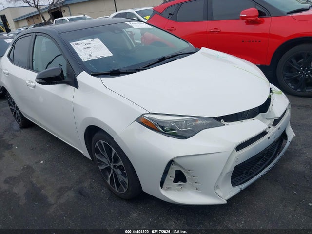 Toyota COROLLA SE 2018 5YFBURHEXJP777861 zdjęcie główne