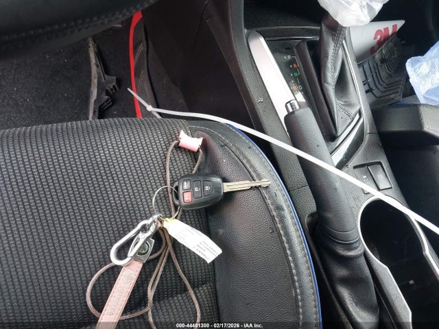 Toyota COROLLA SE 2018 5YFBURHEXJP777861 Image 11