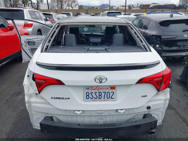 Toyota COROLLA SE 2018 5YFBURHEXJP777861 Image 17