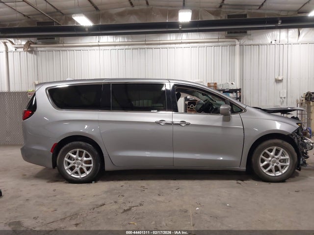 Продажа на аукционе авто 2020 Chrysler Pacifica Touring, vin: 2C4RC1FG1LR158298, номер лота: 44401311