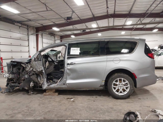 Продажа на аукционе авто 2020 Chrysler Pacifica Touring, vin: 2C4RC1FG1LR158298, номер лота: 44401311