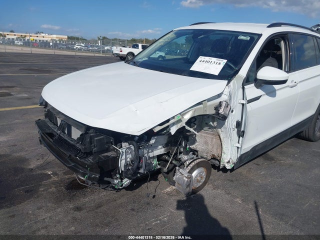 44401318 :رقم المزاد ، 3VVRB7AX1RM201021 vin ، 2024 Volkswagen Tiguan 2.0t S مزاد بيع