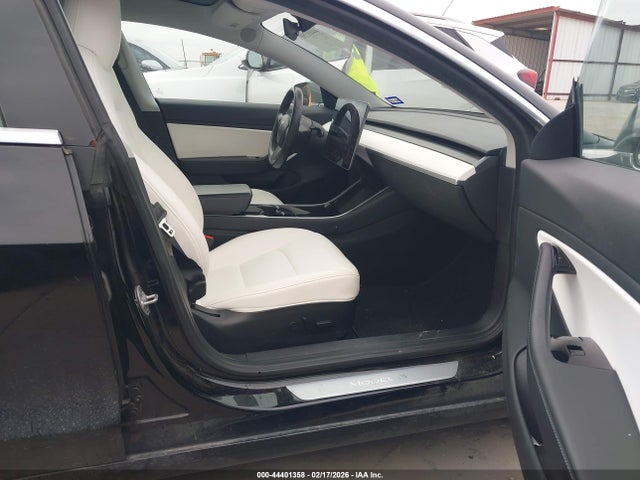 Aukcja sprzedaży 2018 Tesla Model 3, vin: 5YJ3E1EA9JF177929, numer aukcji: 44401358