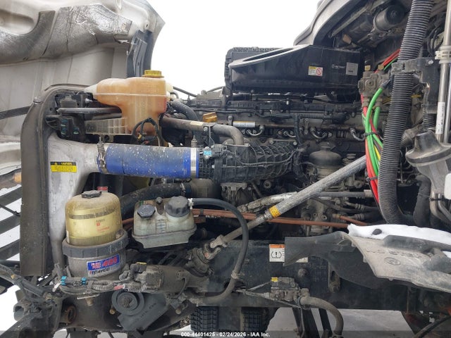 Продаж на аукціоні авто 2022 Freightliner New Cascadia 126, vin: 1FUJHHDR4NLMW2581, номер лоту: 44401425
