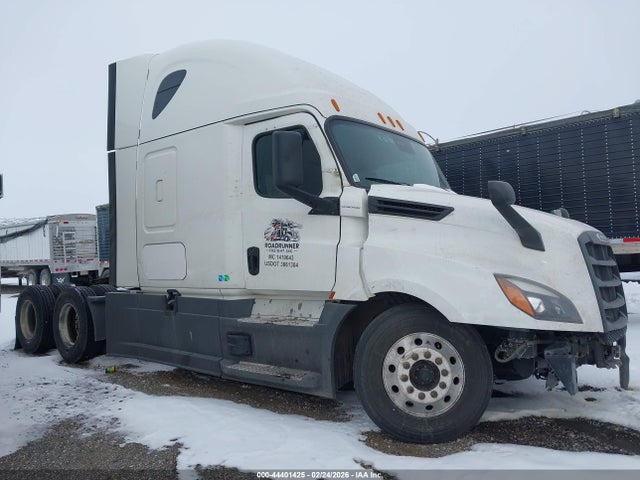 Продаж на аукціоні авто 2022 Freightliner New Cascadia 126, vin: 1FUJHHDR4NLMW2581, номер лоту: 44401425