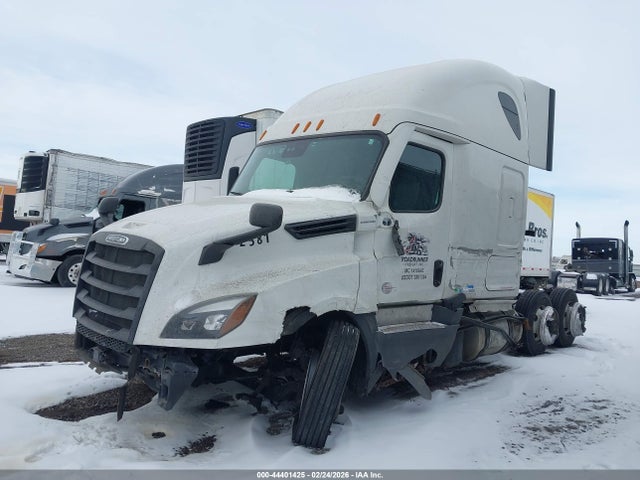 Продаж на аукціоні авто 2022 Freightliner New Cascadia 126, vin: 1FUJHHDR4NLMW2581, номер лоту: 44401425