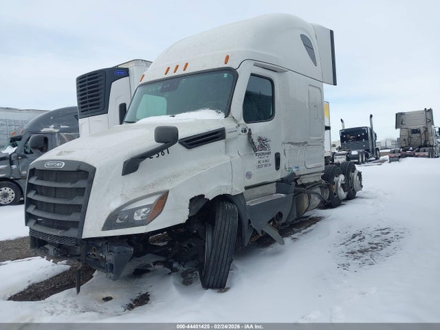 Продаж на аукціоні авто 2022 Freightliner New Cascadia 126, vin: 1FUJHHDR4NLMW2581, номер лоту: 44401425
